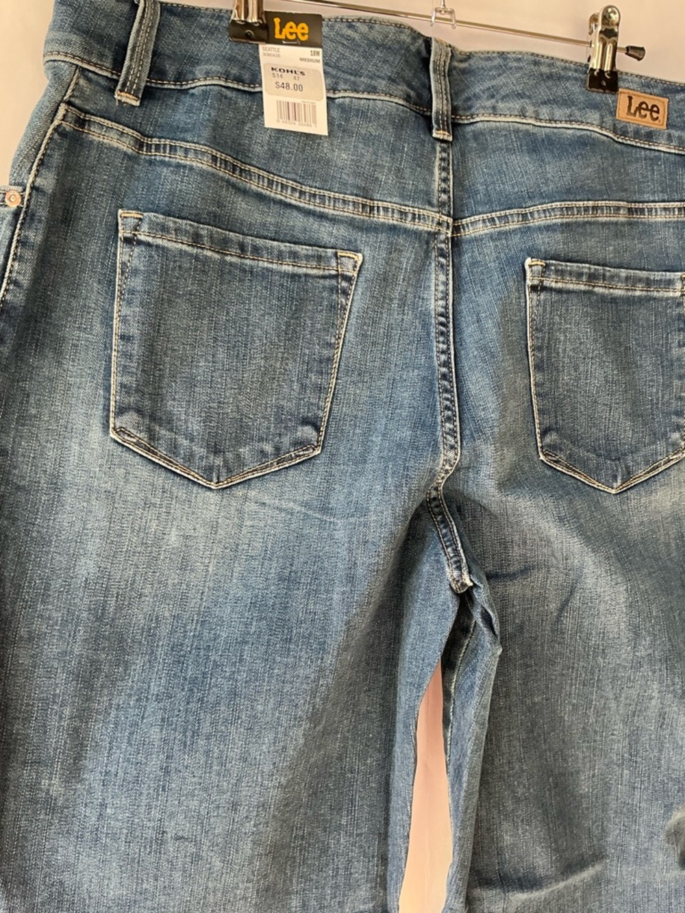 NWT! LEE Plus Relaxed Fit Straight Leg High Rise Slimming Jeans Women’s Size 18W - Picture 15 of 15